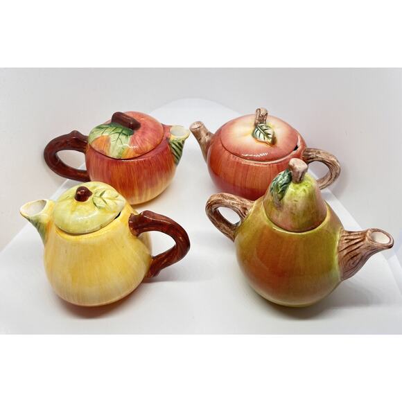 Russ Berrie & Co Miniature Fruit Apple and Pear Teapots - Picture 1 of 15